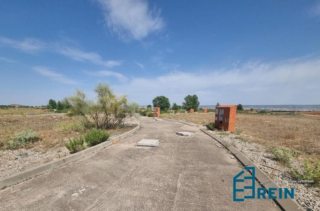 Land in Villanueva de la Torre, Guadalajara for sale Building Photo- Image 1 of 5