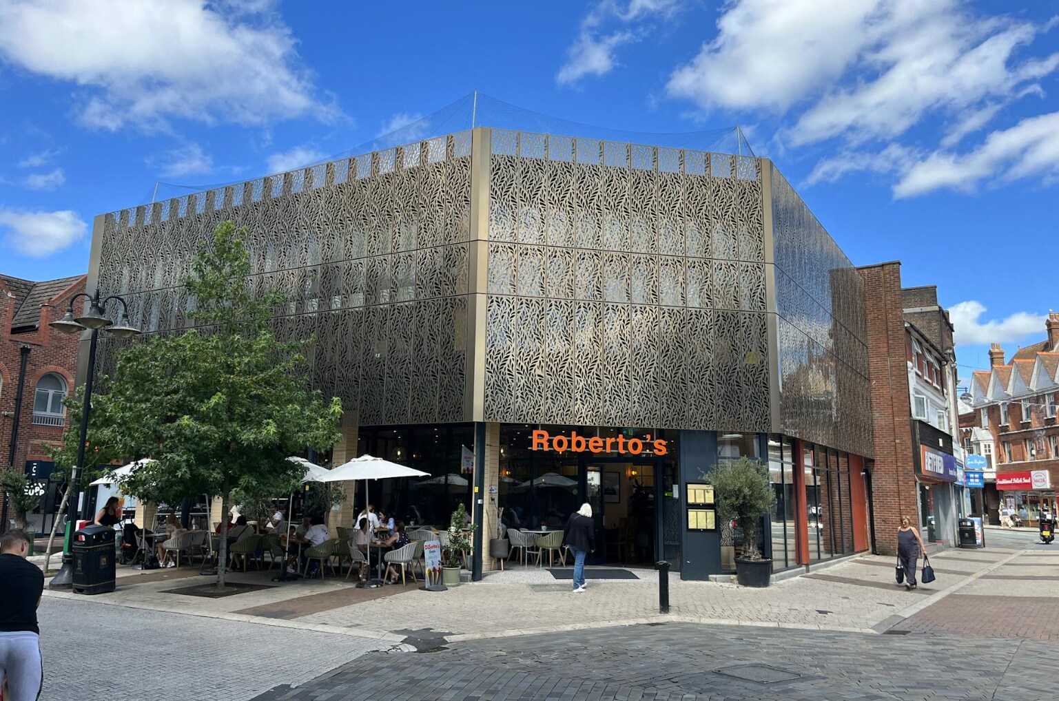 11 Bull Ln, High Wycombe to rent Building Photo- Image 1 of 4