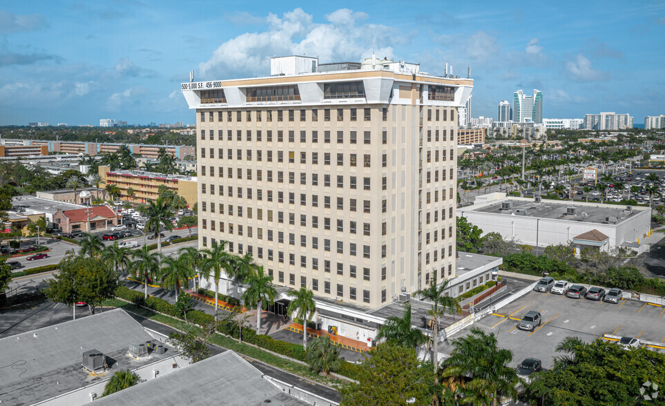 1250 E Hallandale Beach Blvd, Hallandale Beach, FL for rent - Building Photo - Image 2 of 47