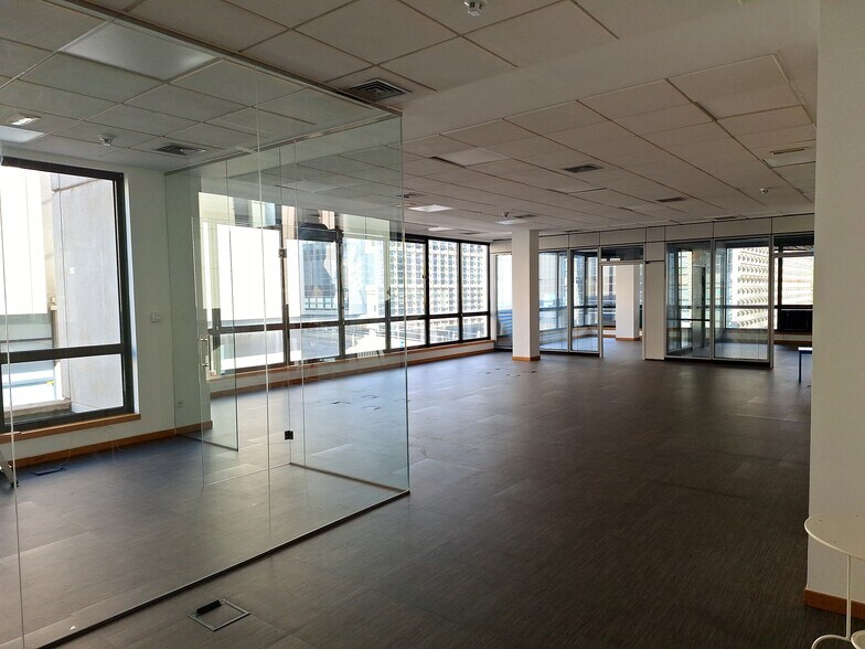 Avenida Industria, 6 - 8, Alcobendas, Madrid to rent - Interior Photo - Image 2 of 11