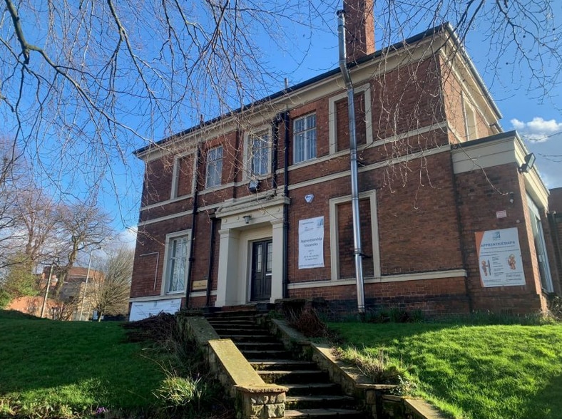 55 Waterloo Rd, Wolverhampton to rent - Primary Photo - Image 1 of 1