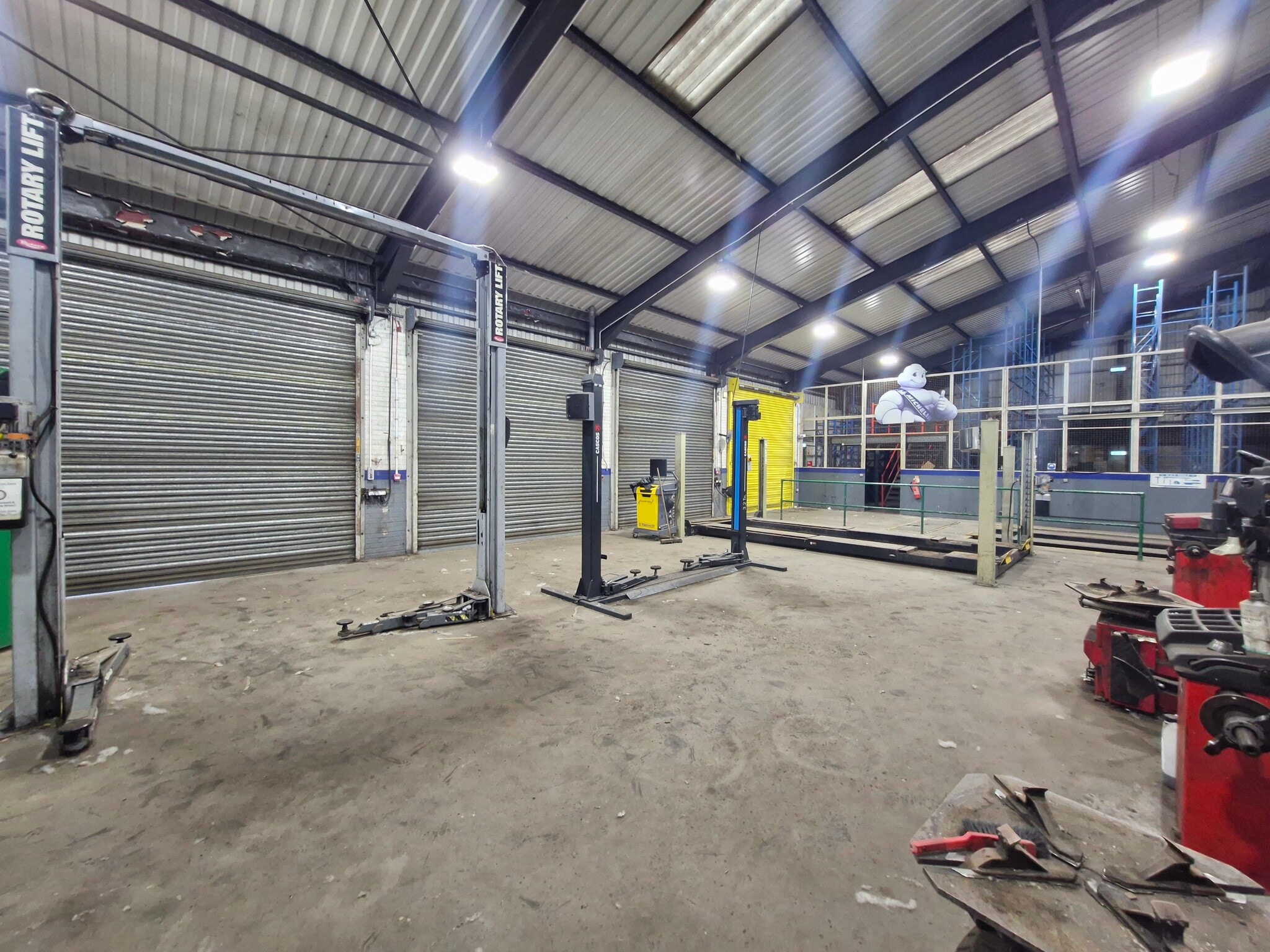 Heavens Walk, Doncaster to rent Building Photo- Image 1 of 2