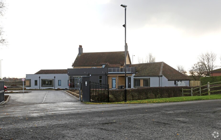 Newark Road, Lincoln for sale - Primary Photo - Image 1 of 1