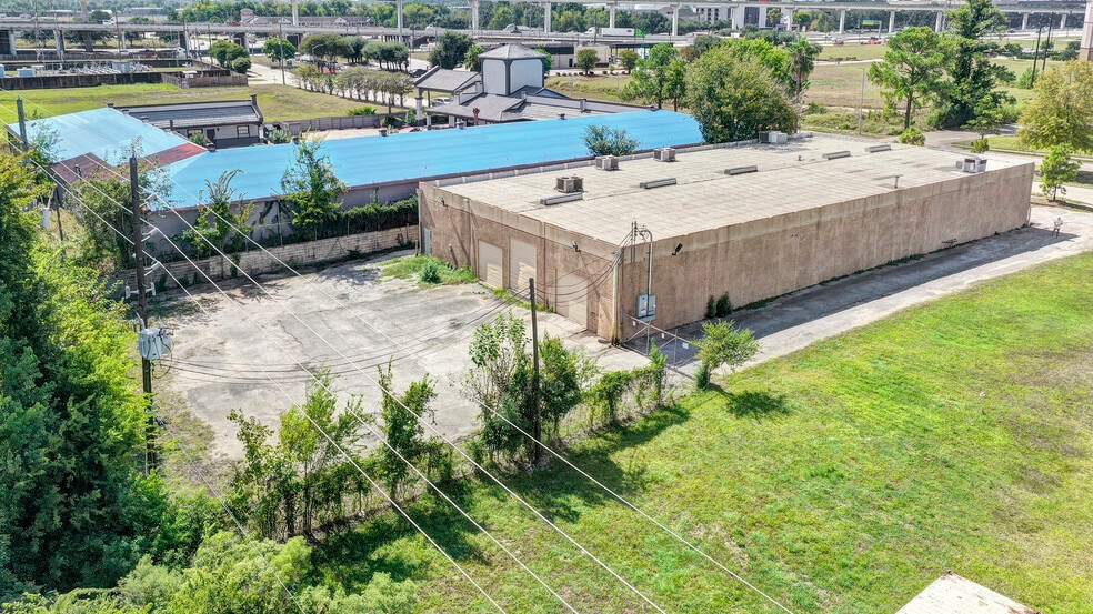 15458 W Hardy Rd, Houston, TX for sale - Building Photo - Image 2 of 13