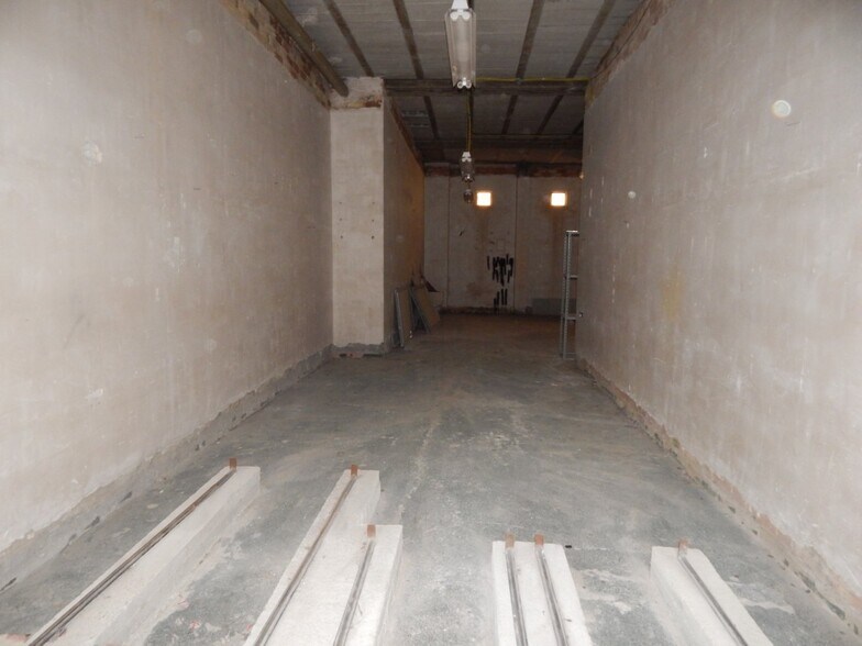 Retail in Ontinyent, Valencia to rent - Building Photo - Image 2 of 11