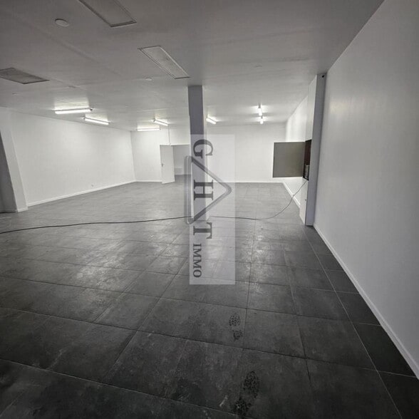 Industrial in Limeil-Brévannes for sale - Building Photo - Image 1 of 4