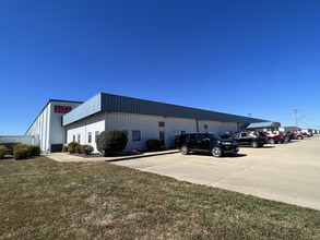 11145 N Mockingbird Rd, Nashville, IL for sale Building Photo- Image 1 of 1