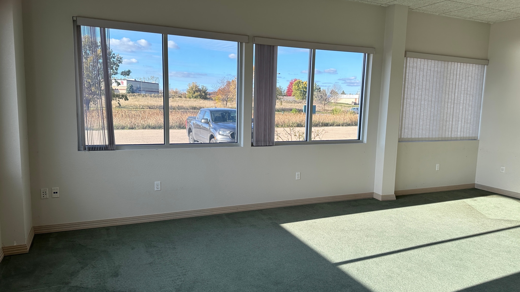 3051 Progress Way, Kaukauna, WI to rent Interior Photo- Image 1 of 6