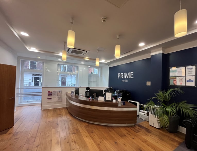 43-45 Queen Anne St, London to rent - Interior Photo - Image 2 of 11