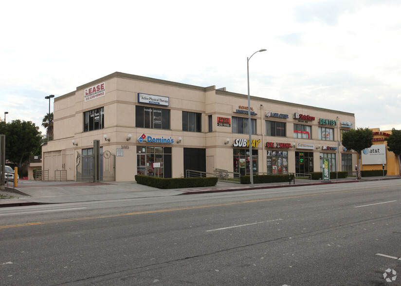 5065 Hollywood Blvd, Los Angeles, CA for rent - Primary Photo - Image 1 of 13