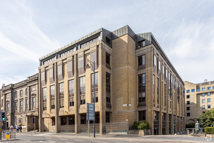 2 Festival Sq, Edinburgh for sale - Primary Photo - Image 1 of 1