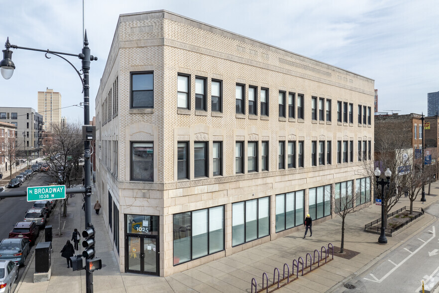 1025 W Sunnyside Ave, Chicago, IL for sale - Building Photo - Image 1 of 23