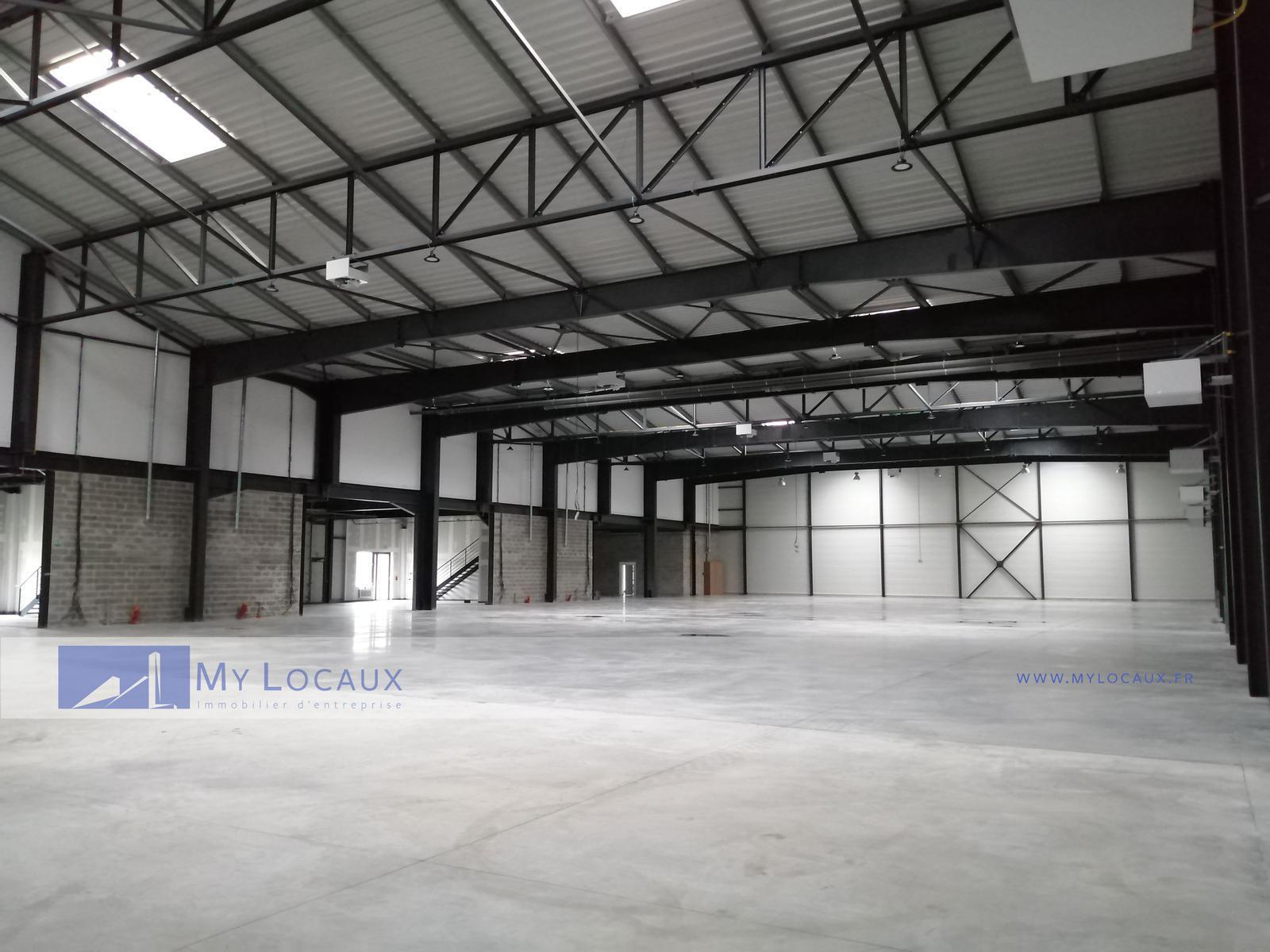 Light Industrial in Louvres to rent Building Photo- Image 1 of 7