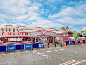 Par Moor Rd, St Austell for rent Building Photo- Image 1 of 6