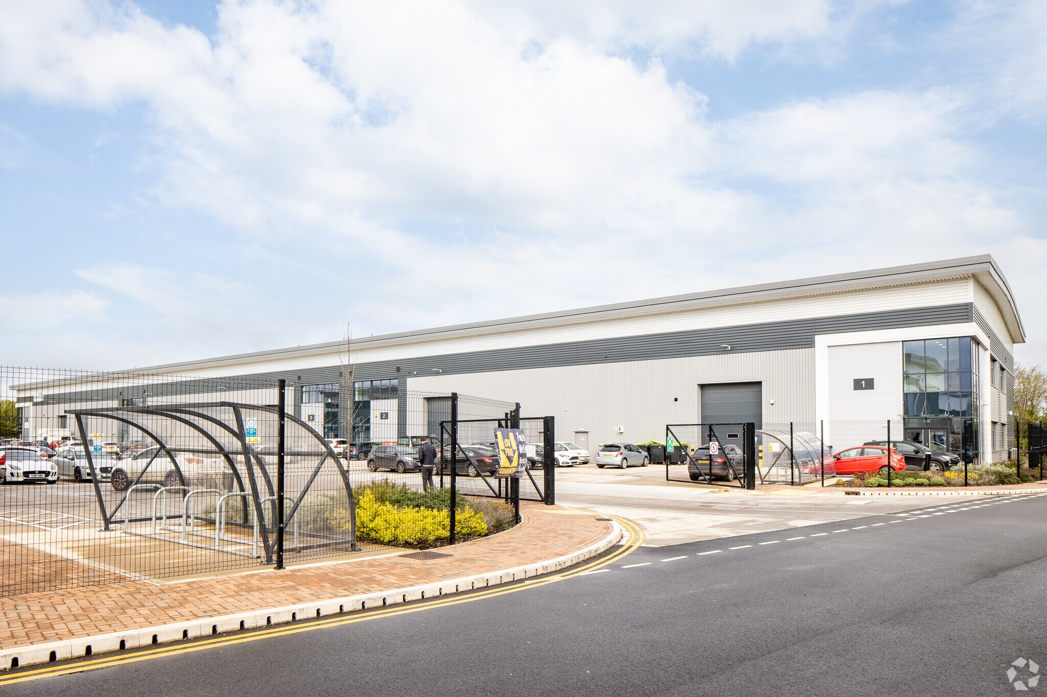 5 Hithercroft Rd, Wallingford for sale Primary Photo- Image 1 of 1