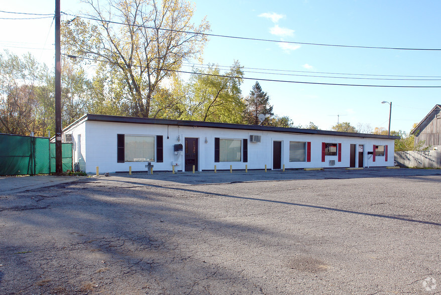 6455 Massachusetts Ave, Indianapolis, IN for rent - Primary Photo - Image 1 of 16