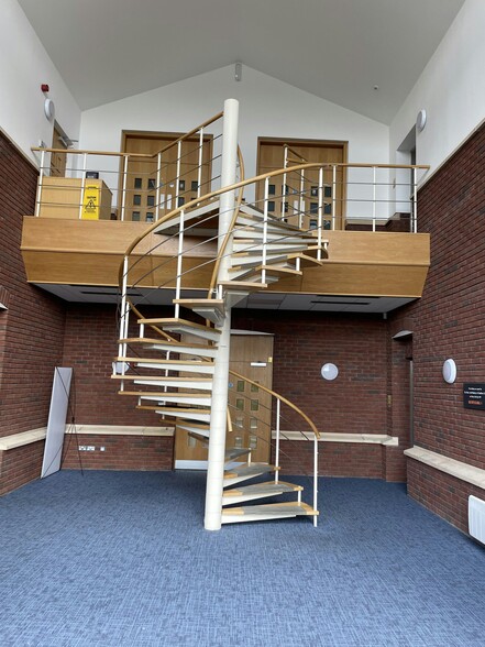 Research Ave N, Currie to rent - Building Photo - Image 2 of 8