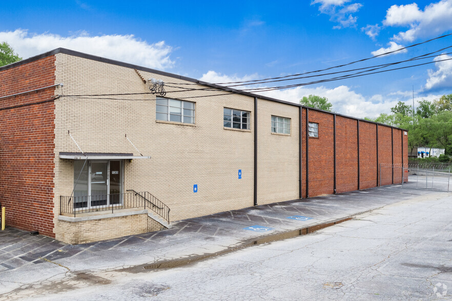 1365 English St NW, Atlanta, GA for rent - Building Photo - Image 2 of 6