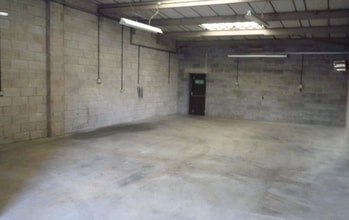 Judge Ct, Droitwich to rent Interior Photo- Image 2 of 3
