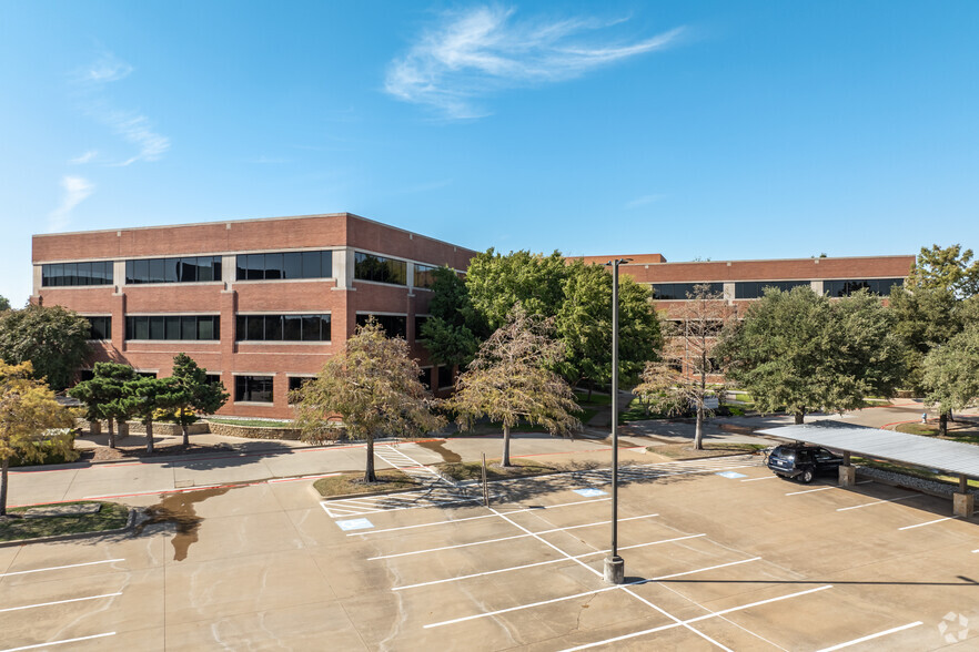 1801 Alma Dr, Plano, TX for rent - Building Photo - Image 3 of 32