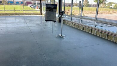 800 N Mayfair Rd, Wauwatosa, WI to rent - Commercial Listing Video 