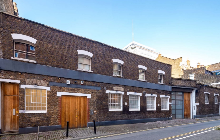 21 Conduit Pl, London for sale - Building Photo - Image 1 of 1