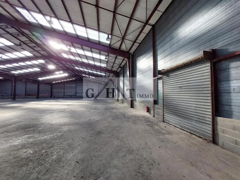Industrial in Provins for sale - Interior Photo - Image 2 of 8