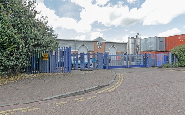 More details for 1F North Cres, London - Industrial to Rent