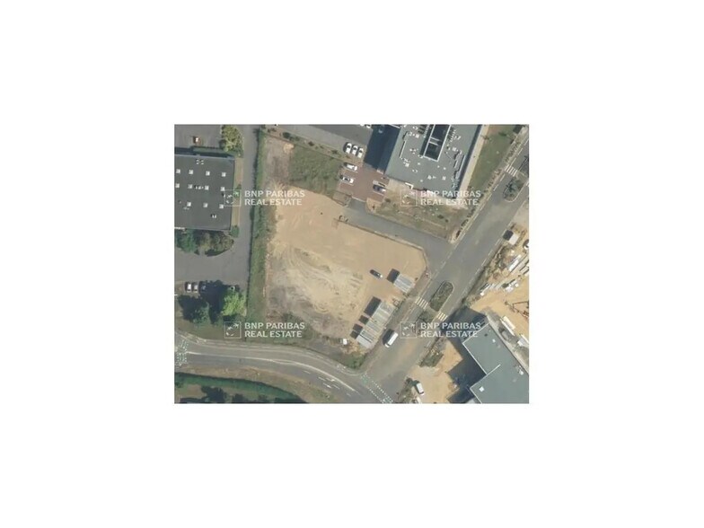 Industrial in Saclay for sale - Building Photo - Image 2 of 4