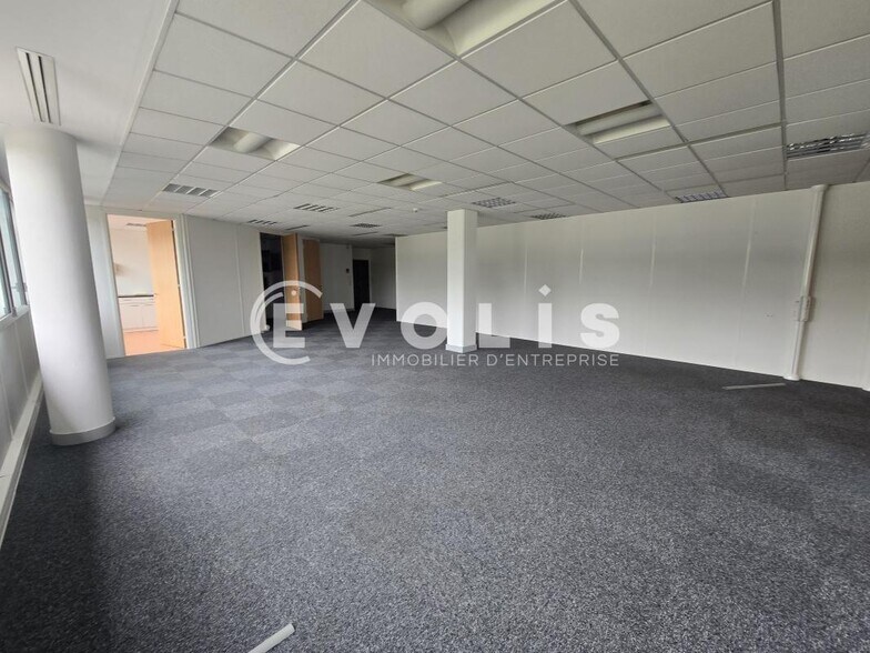 Office in Orsay for sale - Interior Photo - Image 3 of 8