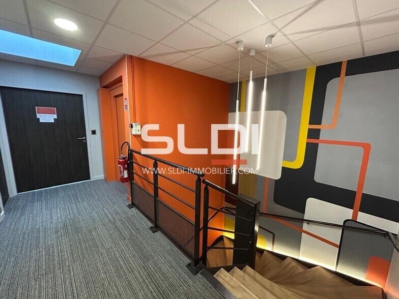 Office in Dardilly to rent - Interior Photo - Image 2 of 6