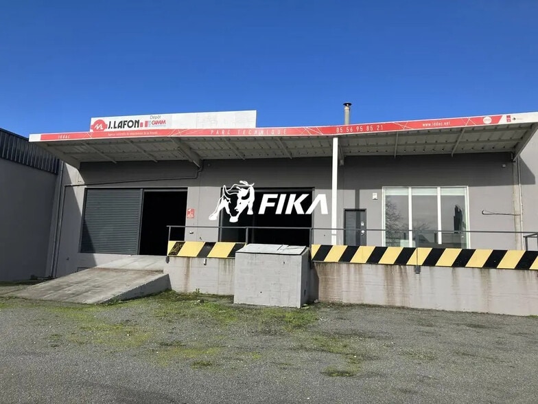 Light Industrial in Lormont to rent - Building Photo - Image 1 of 7