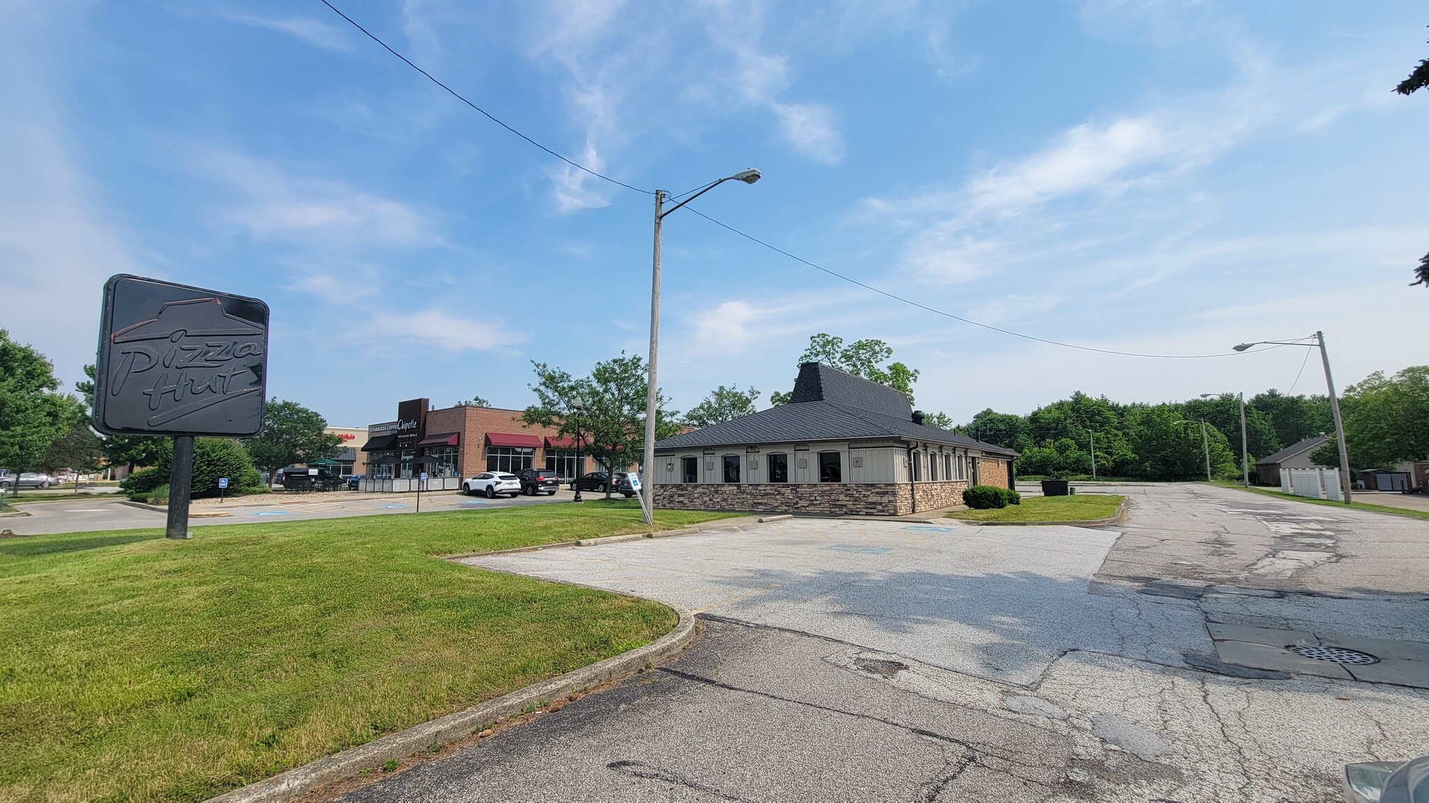 18055 Bagley Rd, Middleburg Heights, OH to rent Building Photo- Image 1 of 9