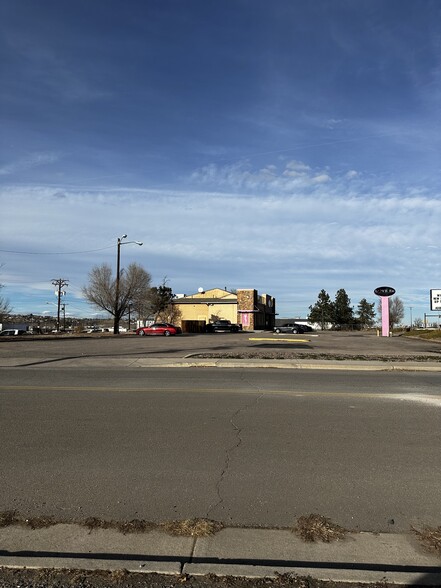 4265 Santa Fe Dr, Sheridan, CO for sale - Building Photo - Image 2 of 2