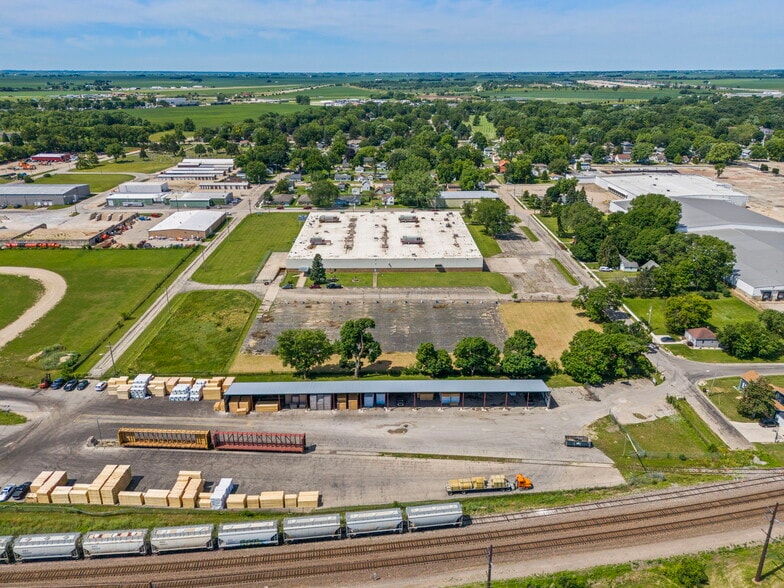 200 E Avenue G, Rochelle, IL for sale - Building Photo - Image 1 of 32