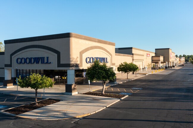 More details for 7000 S Redwood Rd, West Jordan, UT - Retail to Rent
