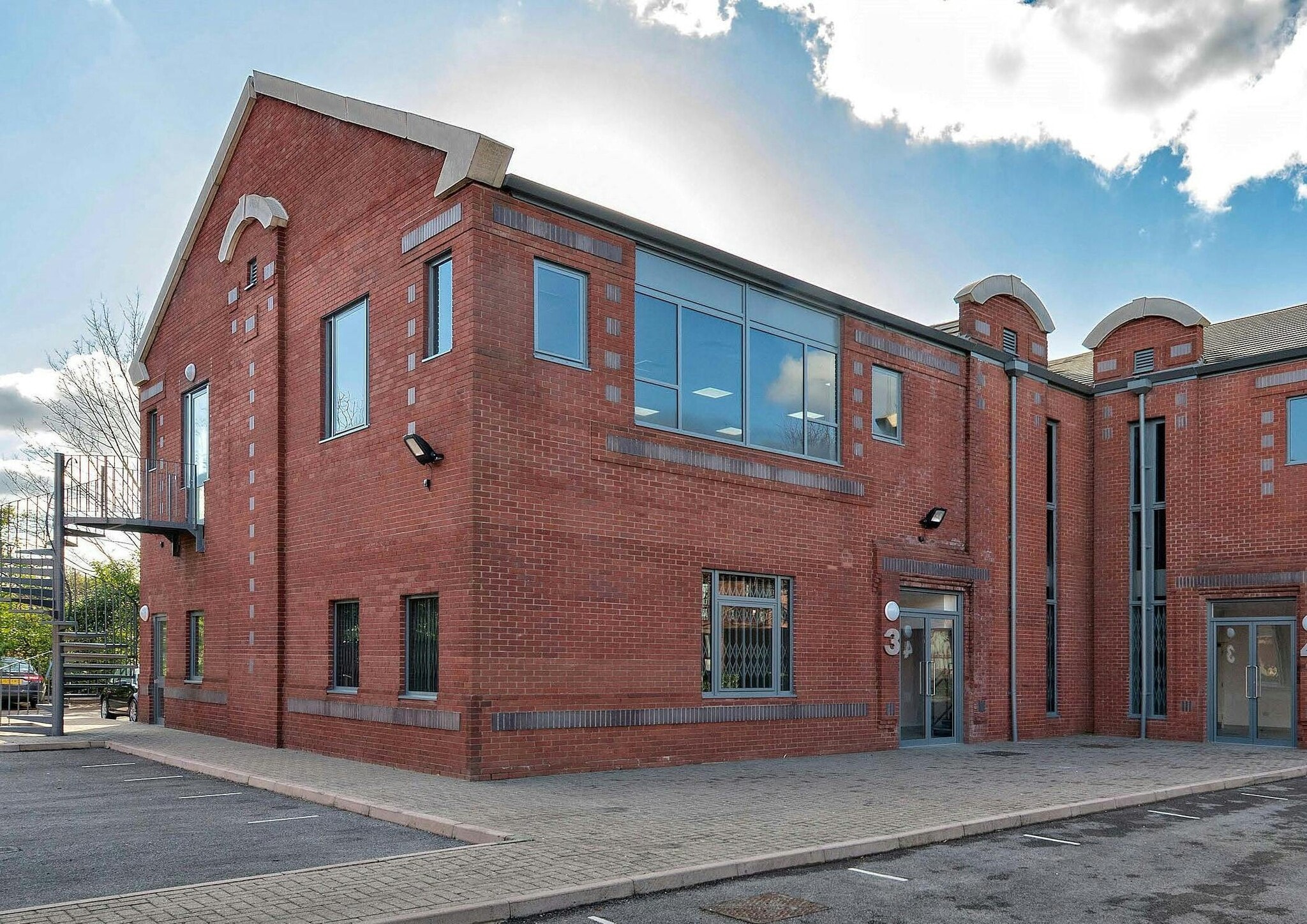 Waterside Dr, Slough to rent Building Photo- Image 1 of 3