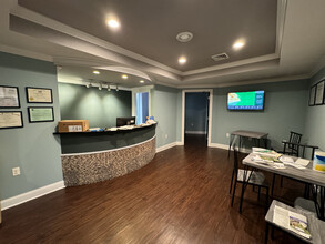 945 E Haverford Rd, Bryn Mawr, PA for rent Lobby- Image 1 of 9