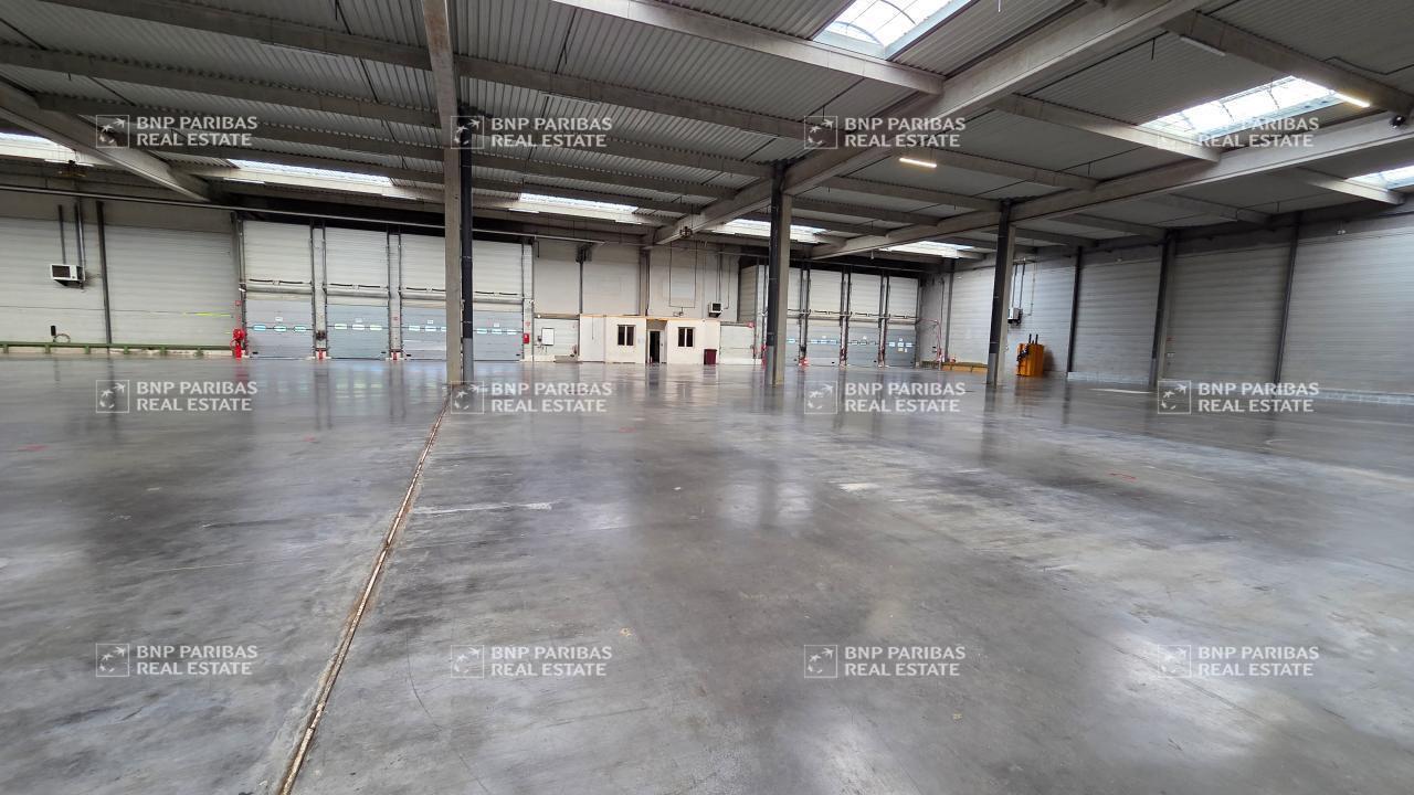 Office in Bussy-Saint-Georges to rent Interior Photo- Image 1 of 8