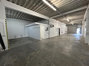 Florence Rd, Callington to rent Interior Photo- Image 2 of 7