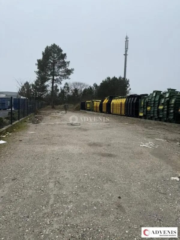 Land in Cestas to rent Building Photo- Image 1 of 2