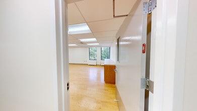 7777 Leesburg Pike, Falls Church, VA to rent Interior Photo- Image 1 of 4