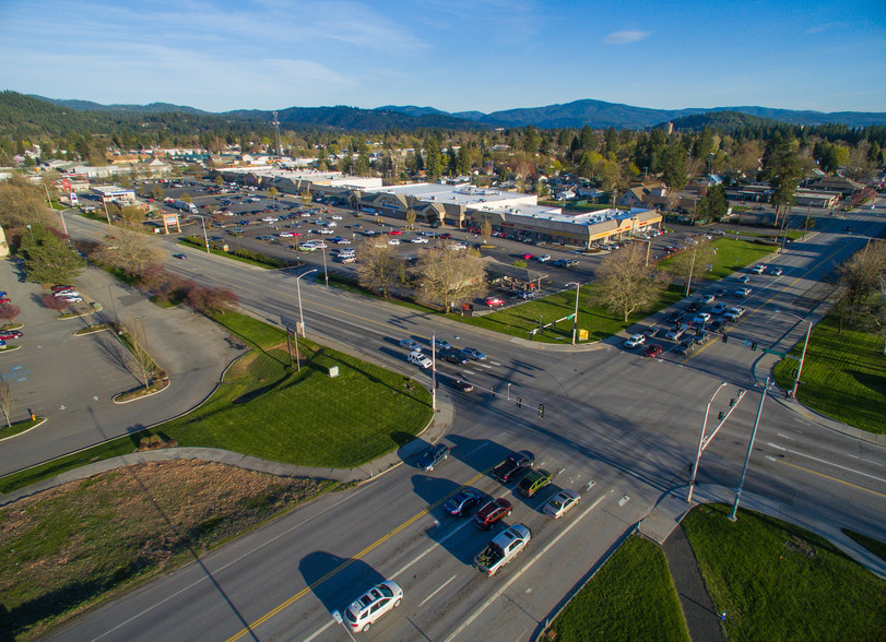 204-226 W Ironwood Dr, Coeur d'Alene, ID for rent - Building Photo - Image 1 of 8