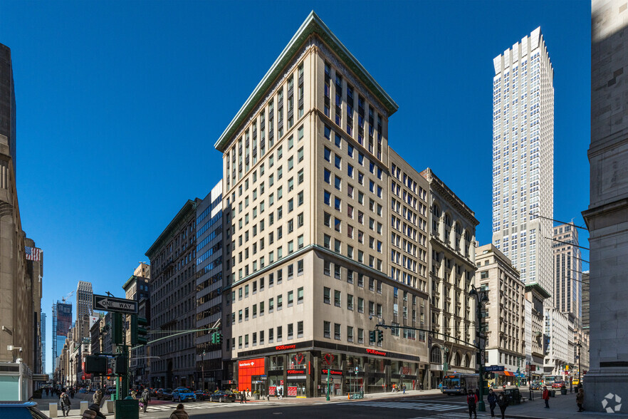 362 Fifth Ave, New York, NY for rent - Building Photo - Image 1 of 3