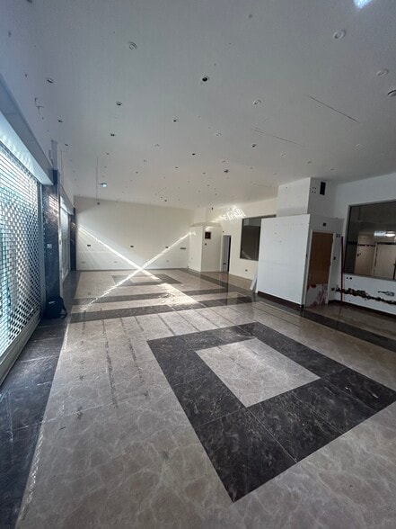 26-28 Brick Lane, London to rent - Building Photo - Image 2 of 5