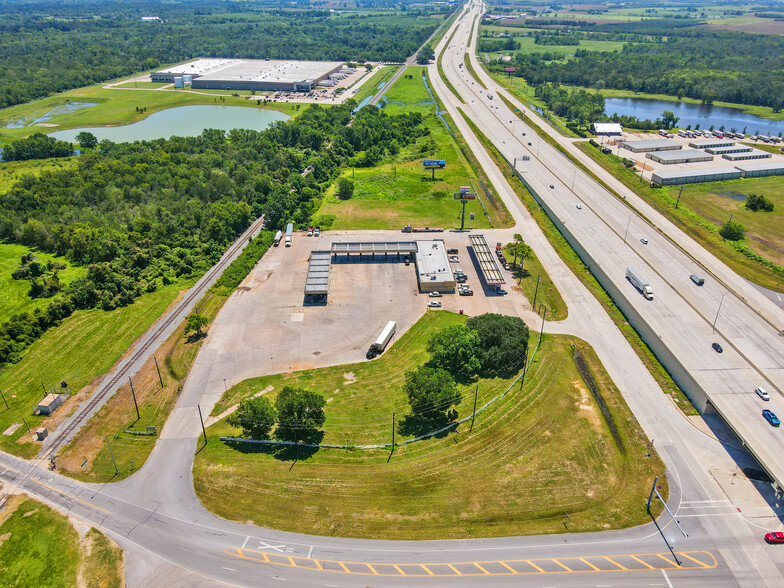 5168 NE I 10 Frontage Rd, Sealy, TX for sale - Building Photo - Image 2 of 5