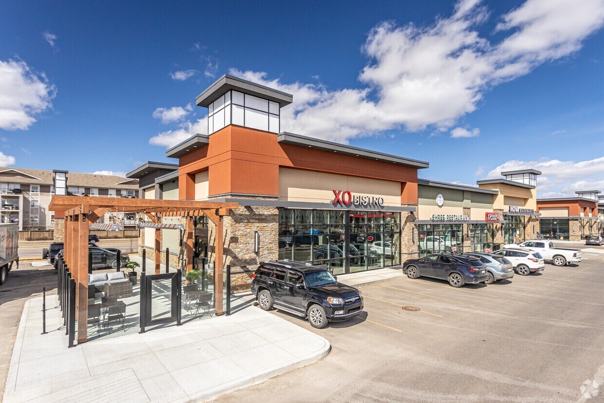 121 Rabbit Hill Rd, Edmonton T6R 0L9 Rabbit Hill Shopping Centre