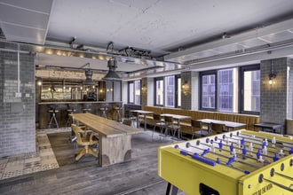 Valpy St, Reading to rent Interior Photo- Image 1 of 9