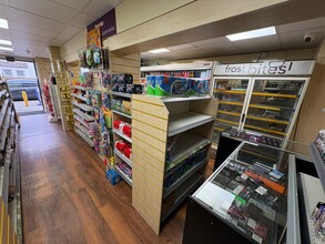 1 Eastfield Rd, Slough to rent Interior Photo- Image 2 of 14