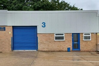 Horatius Way, Croydon to rent Building Photo- Image 1 of 3